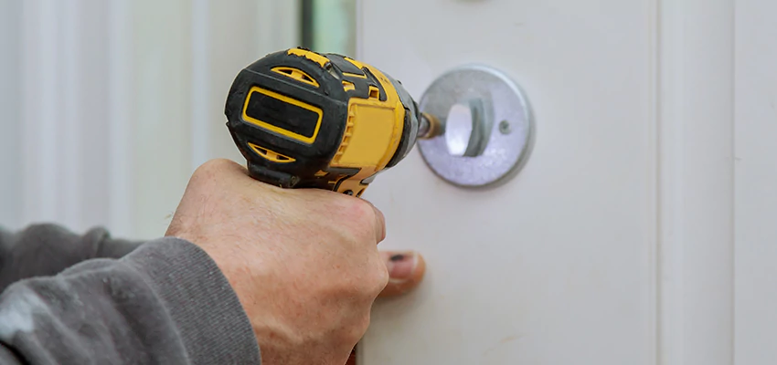 Street Locksmith For Smart Lock Repair in South Pasadena, CA