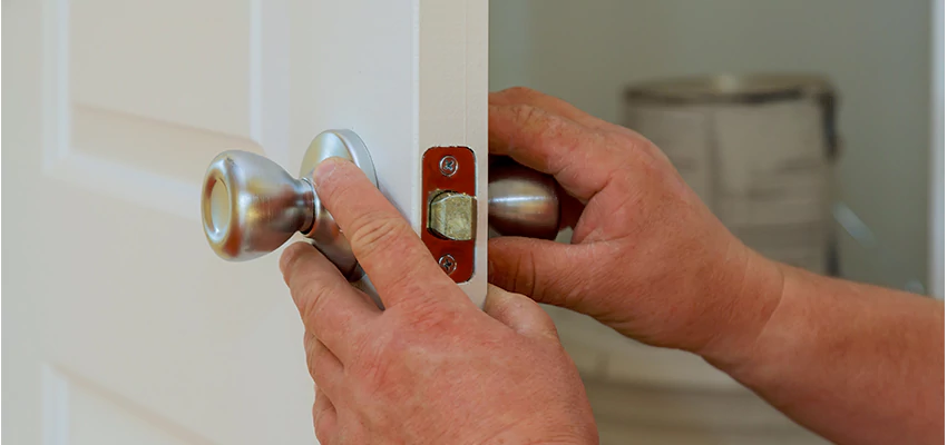 AAA Locksmiths For lock Replacement in South Pasadena, California