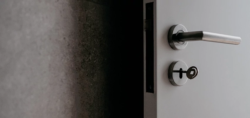 Front Door Handle Repair And Installation in South Pasadena, CA